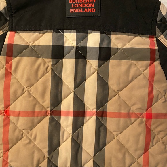 Burberry 12month great condition.